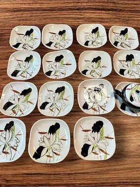 Vintage Red Wing Lotus Concord 15 Saucer Plates Sugar Bowl 16 Pc 1940s